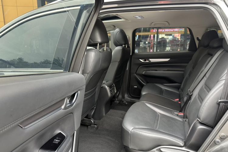 Used Mazda CX-8 2019 2.5L Four-Wheel Drive Deluxe Edition Interior 7
