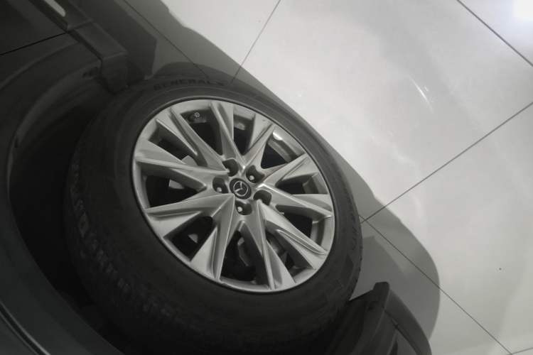 Used Mazda CX-8 2019 2.5L Four-Wheel Drive Deluxe Edition Left Front Wheel Hub