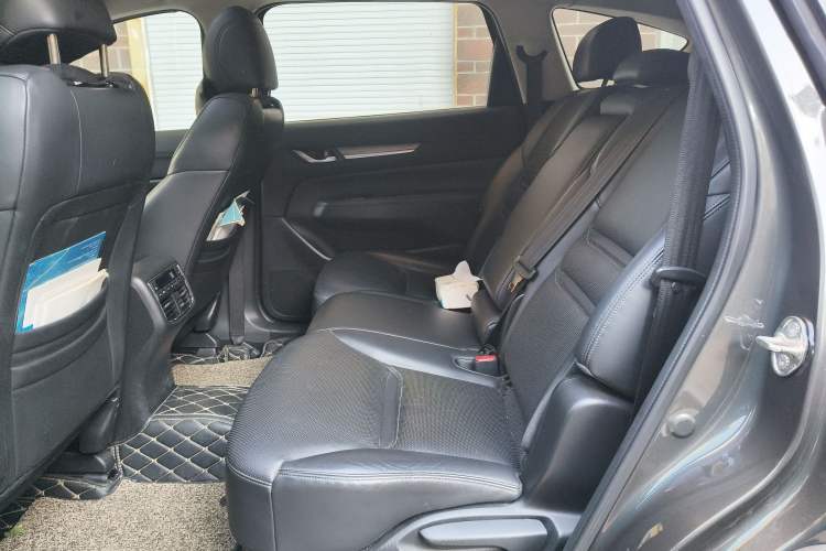 Used Mazda CX-8 2019 2.5L Two-Wheel Drive Prestige Version Left Rear Seat