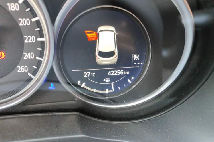 Used Mazda CX-8 2019 2.5L Four-Wheel Drive Flagship Model Odometer Close Up