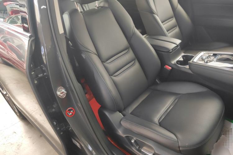 Used Mazda CX-8 2019 2.5L Two-Wheel Drive Prestige Version Right Front Seat