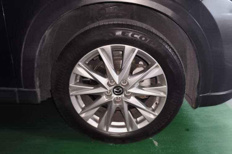 Used Mazda CX-8 2019 2.5L Two-Wheel Drive Prestige Version Right Front Wheel Hub