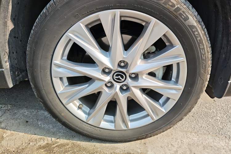 Used Mazda CX-8 2019 2.5L Four-Wheel Drive Deluxe Edition Right Front Wheel Hub