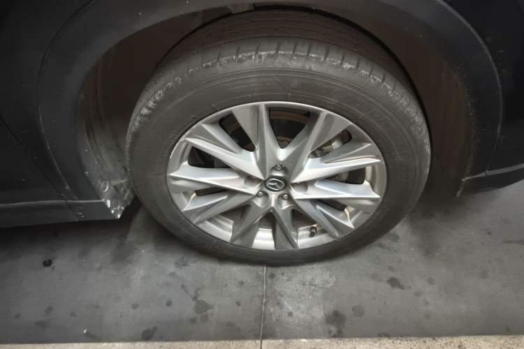 Used Mazda CX-8 2019 2.5L Four-Wheel Drive Deluxe Edition Right Front Wheel Hub