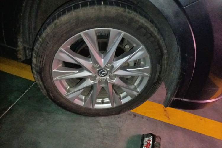 Used Mazda CX-8 2019 2.5L Four-Wheel Drive Deluxe Edition Right Front Wheel Hub