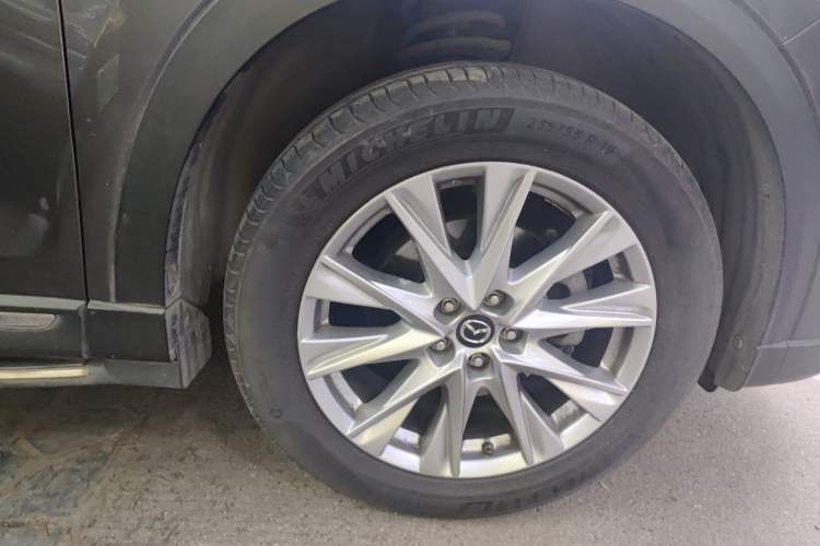 Used Mazda CX-8 2019 2.5L Four-Wheel Drive Deluxe Edition Right Front Wheel Hub