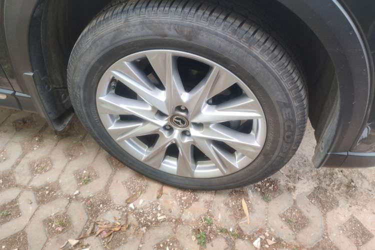Used Mazda CX-8 2019 2.5L Four-Wheel Drive Deluxe Edition Right Front Wheel Hub