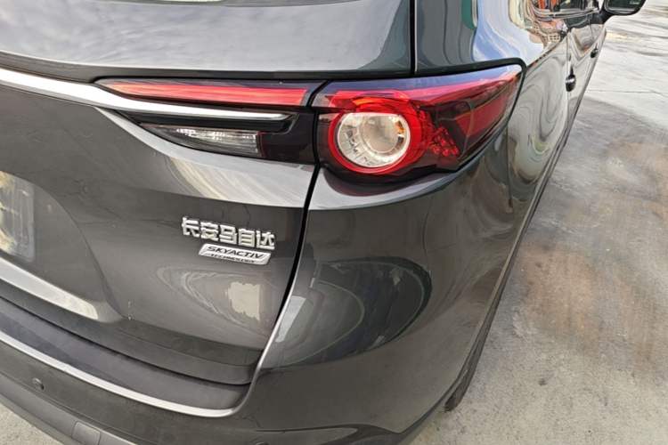 Used Mazda CX-8 2019 2.5L Four-Wheel Drive Deluxe Edition Right Rear Taillight
