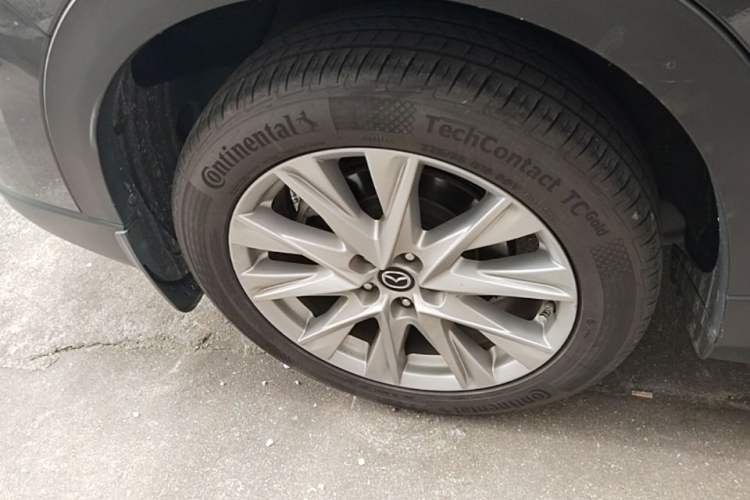 Used Mazda CX-8 2019 2.5L Two-Wheel Drive Prestige Version Right Rear Wheel Hub