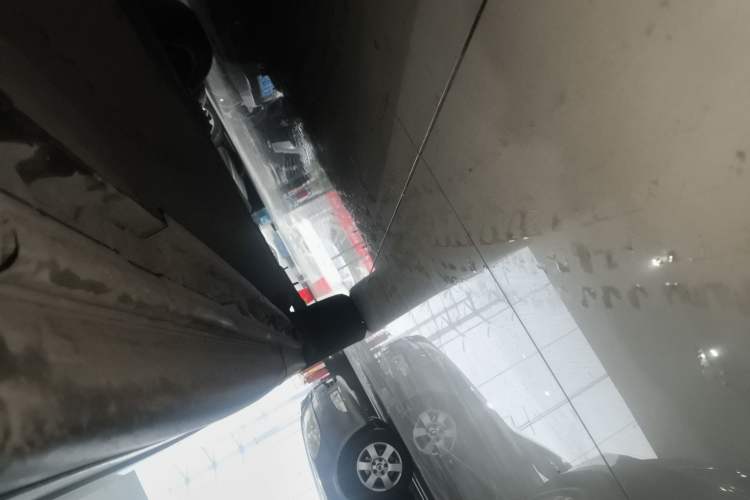 Used Mazda CX-8 2019 2.5L Four-Wheel Drive Deluxe Edition Right Side Sill