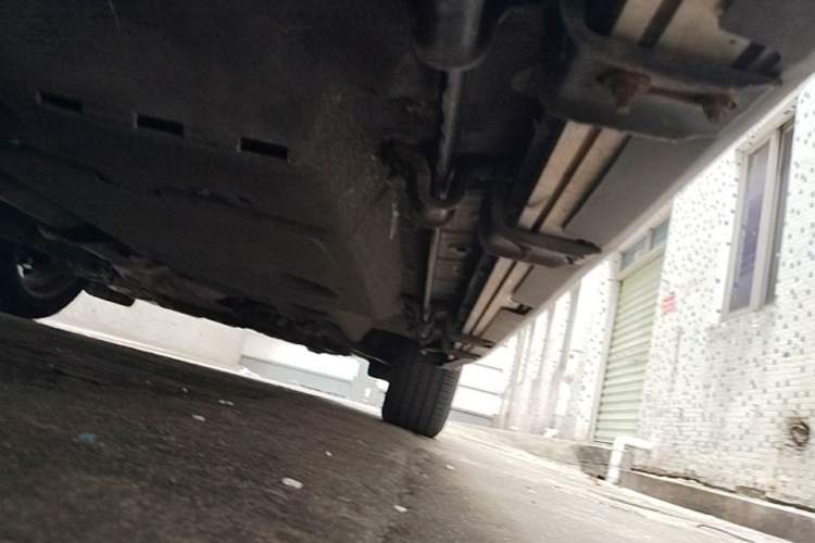 Used Mazda CX-8 2019 2.5L Two-Wheel Drive Prestige Version Right Side Sill