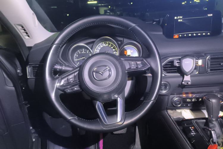 Used Mazda CX-8 2019 2.5L Two-Wheel Drive Luxury Version Steering Wheel
