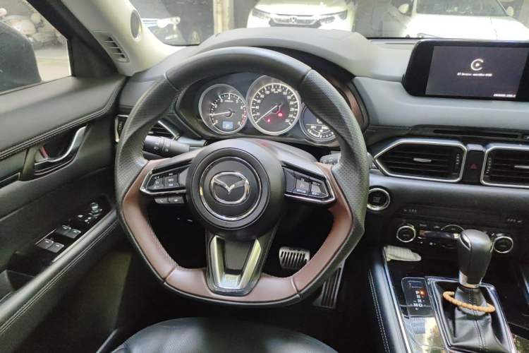 Used Mazda CX-8 2019 2.5L Four-Wheel Drive Deluxe Edition Steering Wheel