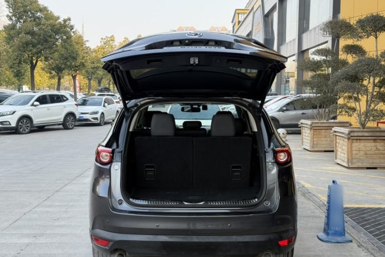 Used Mazda CX-8 2019 2.5L Four-Wheel Drive Deluxe Edition Trunk