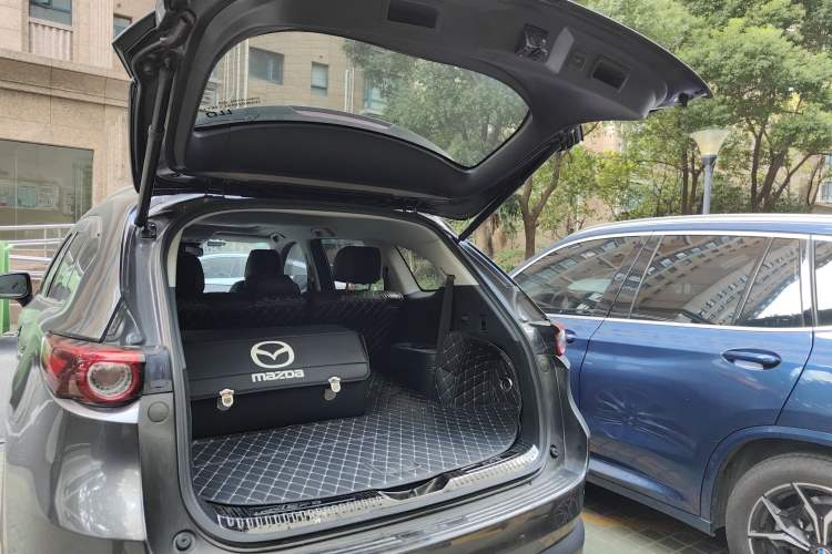 Used Mazda CX-8 2019 2.5L Four-Wheel Drive Flagship Model Trunk