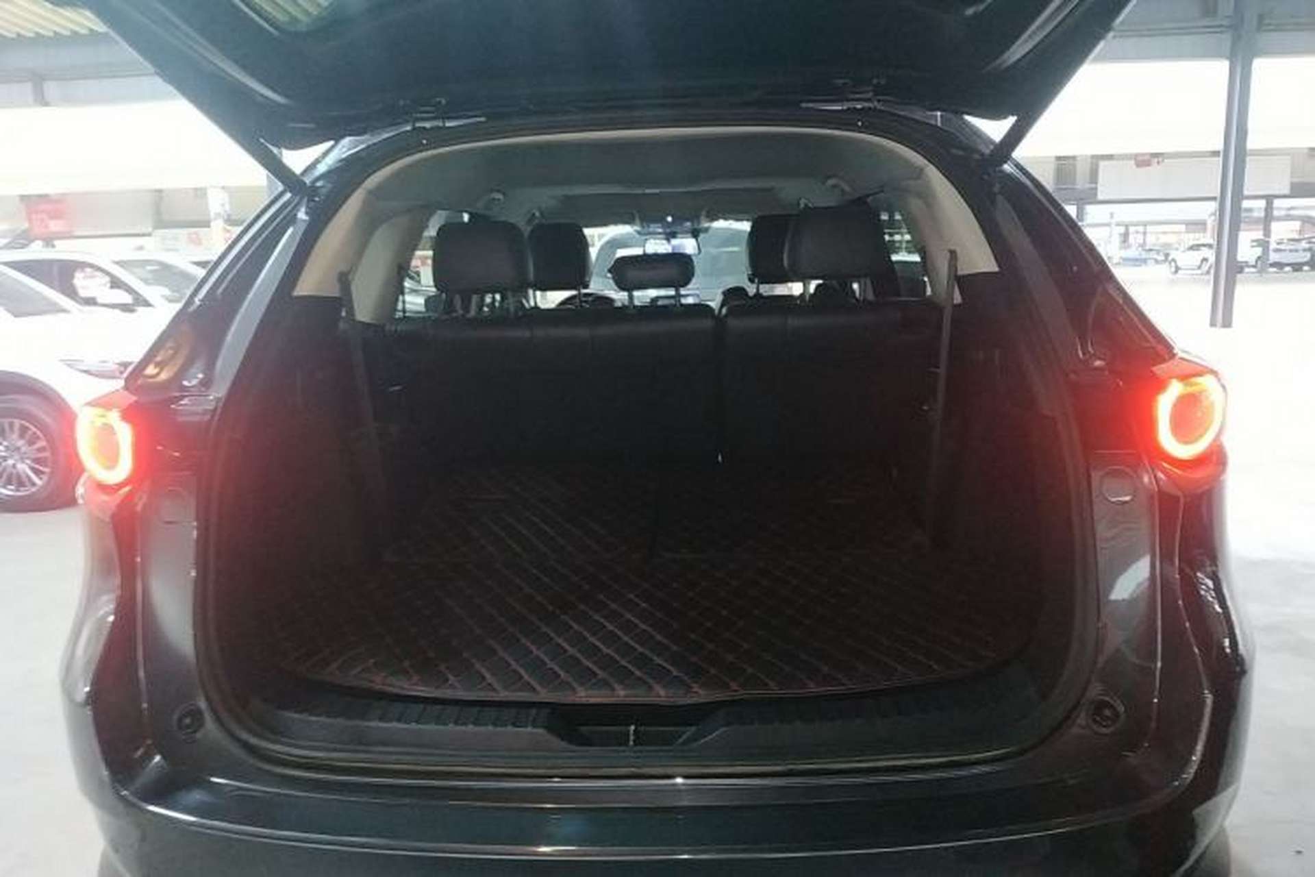 Used Mazda CX-8 2019 2.5L Four-Wheel Drive Flagship Model Trunk