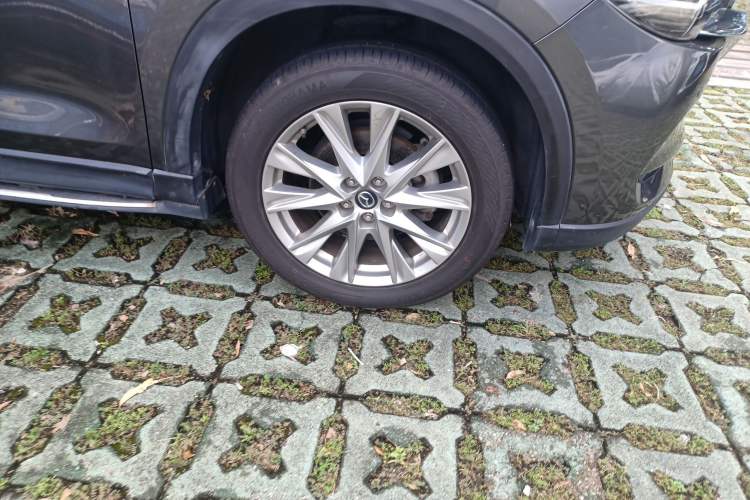 Used Mazda CX-8 2019 2.5L Two-Wheel Drive Prestige Version Right Front Wheel Hub