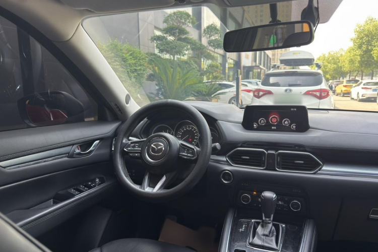 Used Mazda CX-8 2019 2.5L Four-Wheel Drive Deluxe Edition Interior 2