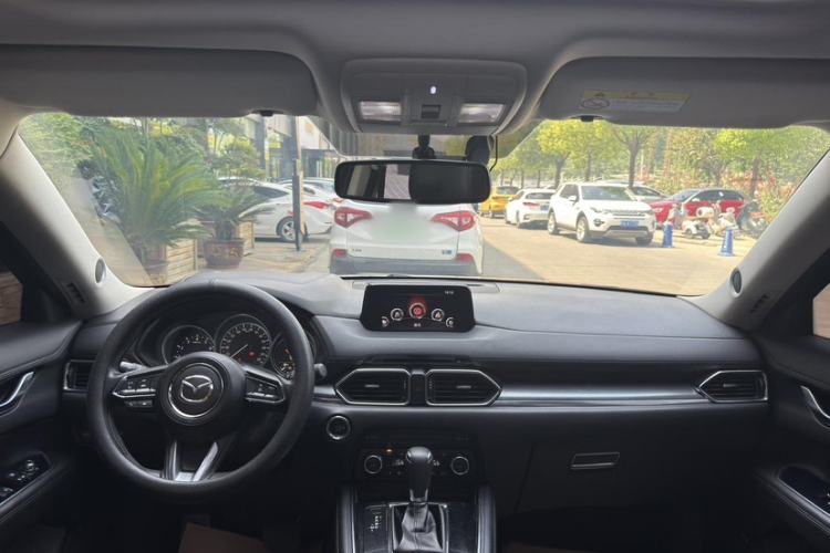 Used Mazda CX-8 2019 2.5L Four-Wheel Drive Deluxe Edition Interior 3
