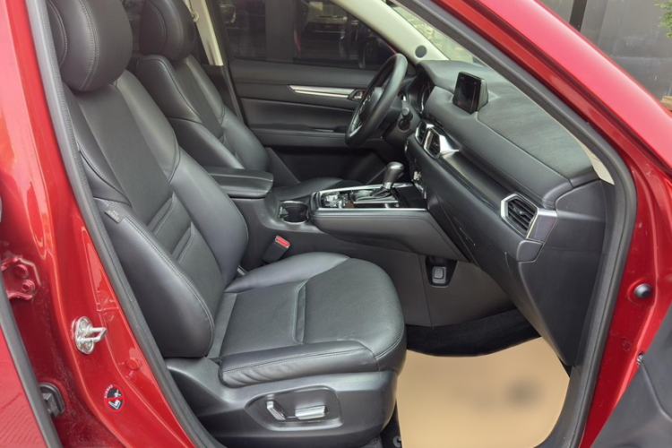 Used Mazda CX-8 2019 2.5L Four-Wheel Drive Deluxe Edition Interior 9