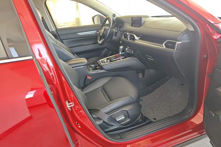 Used Mazda CX-8 2019 2.5L Four-Wheel Drive Deluxe Edition Right Front Seat