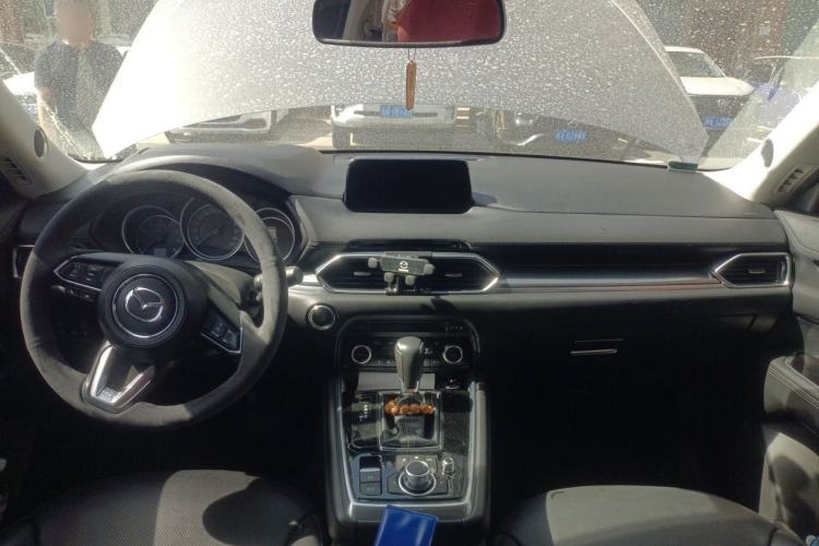 Used Mazda CX-8 2019 2.5L Four-Wheel Drive Deluxe Edition Center Console