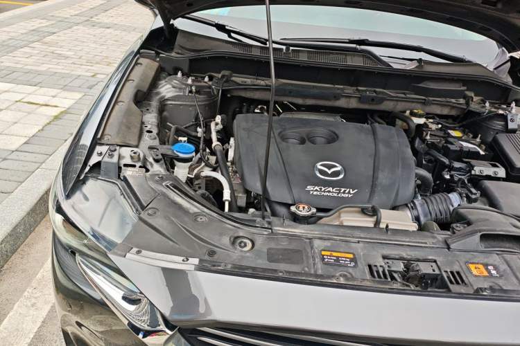 Used Mazda CX-8 2019 2.5L Two-Wheel Drive Prestige Version Engine Bay Right