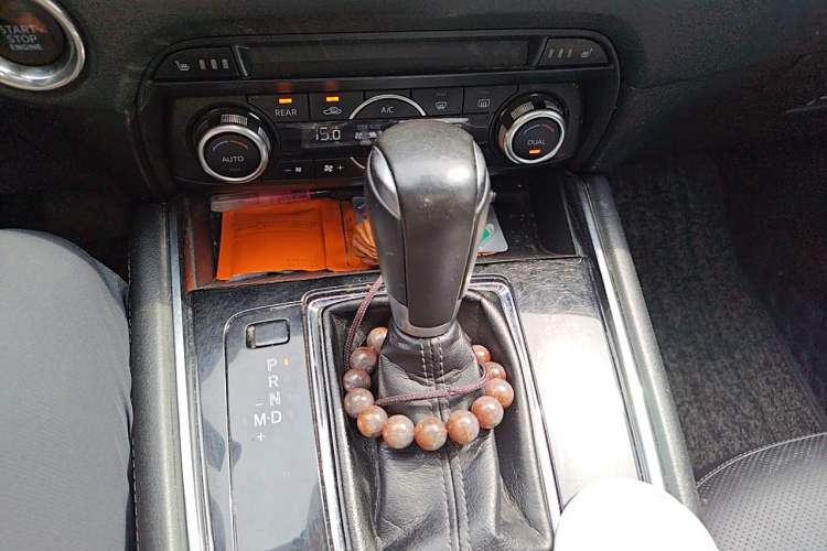 Used Mazda CX-8 2019 2.5L Two-Wheel Drive Prestige Version Gear Lever
