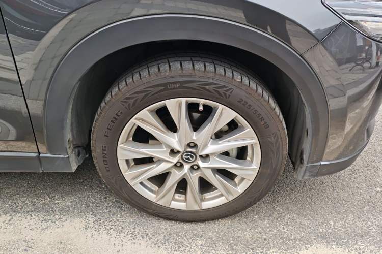 Used Mazda CX-8 2019 2.5L Two-Wheel Drive Prestige Version Right Front Wheel Hub