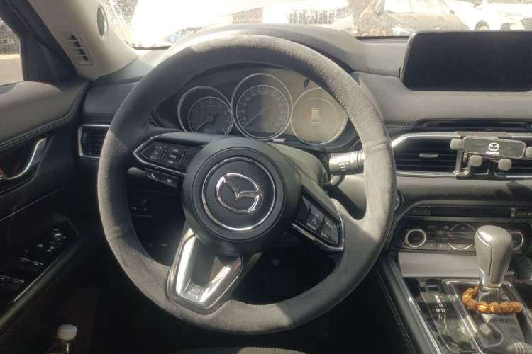 Used Mazda CX-8 2019 2.5L Four-Wheel Drive Deluxe Edition Steering Wheel