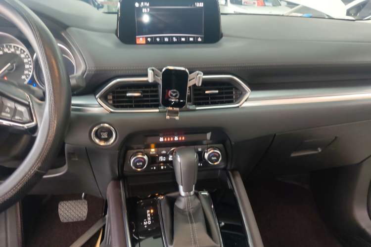 Used Mazda CX-8 2019 2.5L Two-Wheel Drive Luxury Version Audio And AC Panel