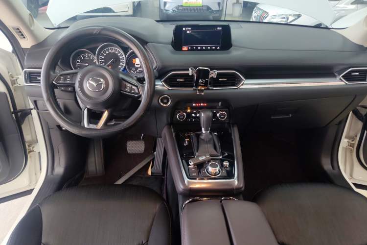 Used Mazda CX-8 2019 2.5L Two-Wheel Drive Luxury Version Center Console