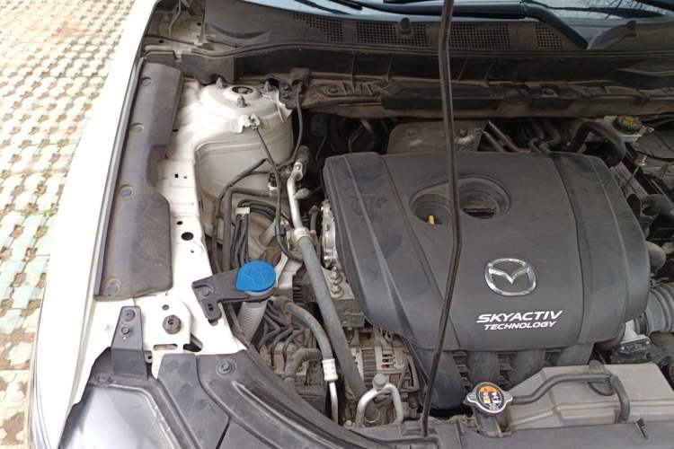 Used Mazda CX-8 2019 2.5L Two-Wheel Drive Luxury Version Engine Bay Right