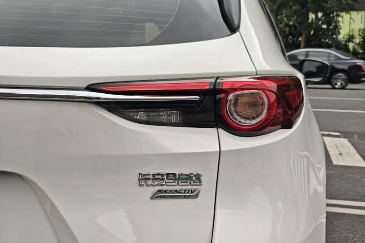 Used Mazda CX-8 2019 2.5L Two-Wheel Drive Luxury Version Exterior 10