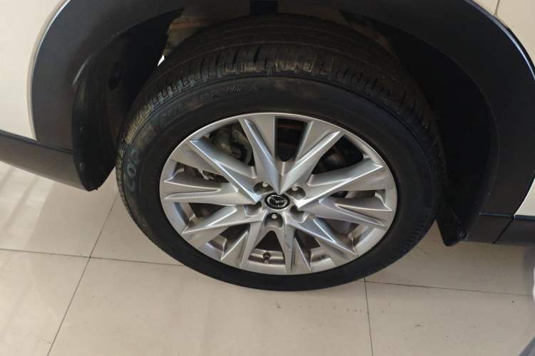 Used Mazda CX-8 2019 2.5L Four-Wheel Drive Deluxe Edition Exterior 2
