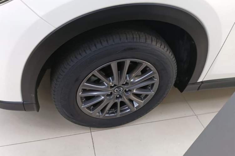 Used Mazda CX-8 2019 2.5L Two-Wheel Drive Luxury Version Exterior 2