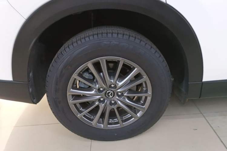 Used Mazda CX-8 2019 2.5L Two-Wheel Drive Luxury Version Exterior 3