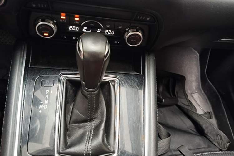 Used Mazda CX-8 2019 2.5L Four-Wheel Drive Deluxe Edition Gear Lever