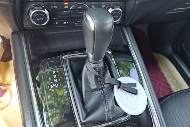 Used Mazda CX-8 2019 2.5L Four-Wheel Drive Flagship Model Gear Lever