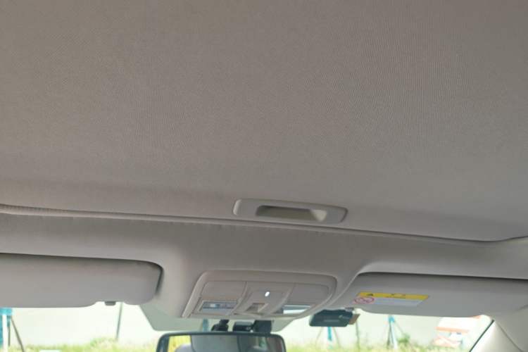 Used Mazda CX-8 2019 2.5L Two-Wheel Drive Prestige Version Headliner