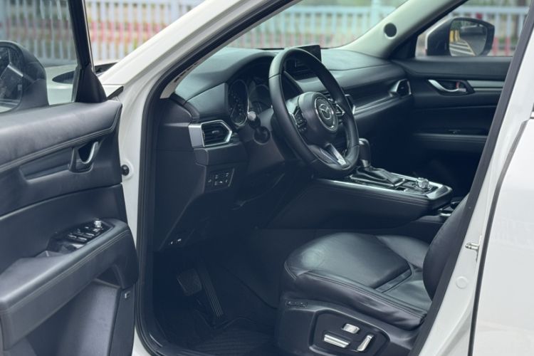 Used Mazda CX-8 2019 2.5L Four-Wheel Drive Deluxe Edition Interior 1
