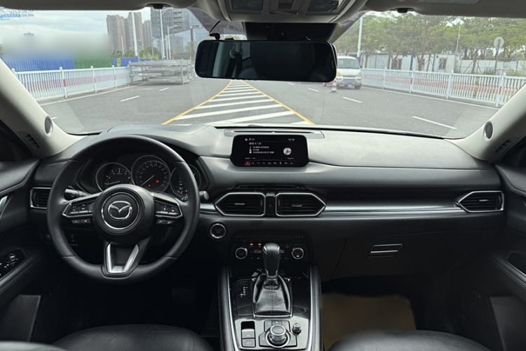 Used Mazda CX-8 2019 2.5L Four-Wheel Drive Deluxe Edition Interior 3
