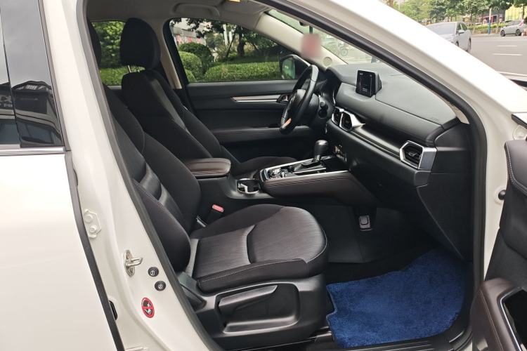 Used Mazda CX-8 2019 2.5L Two-Wheel Drive Luxury Version Interior 3
