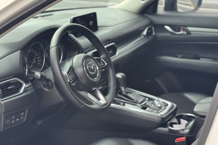 Used Mazda CX-8 2019 2.5L Four-Wheel Drive Deluxe Edition Interior 5