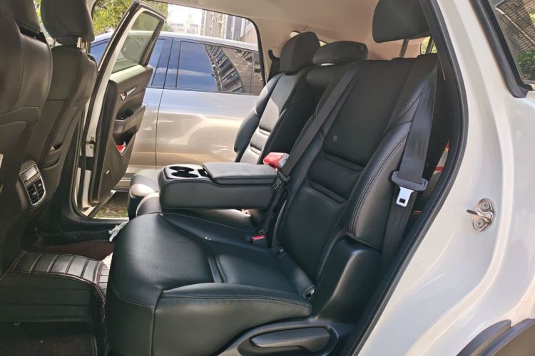 Used Mazda CX-8 2019 2.5L Four-Wheel Drive Deluxe Edition Left Rear Seat
