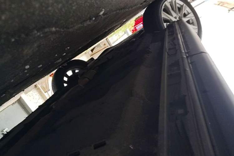 Used Mazda CX-8 2019 2.5L Four-Wheel Drive Deluxe Edition Left Side Sill
