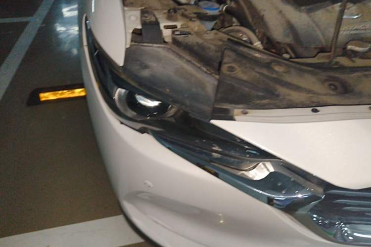 Used Mazda CX-8 2019 2.5L Four-Wheel Drive Deluxe Edition Right Front Headlight