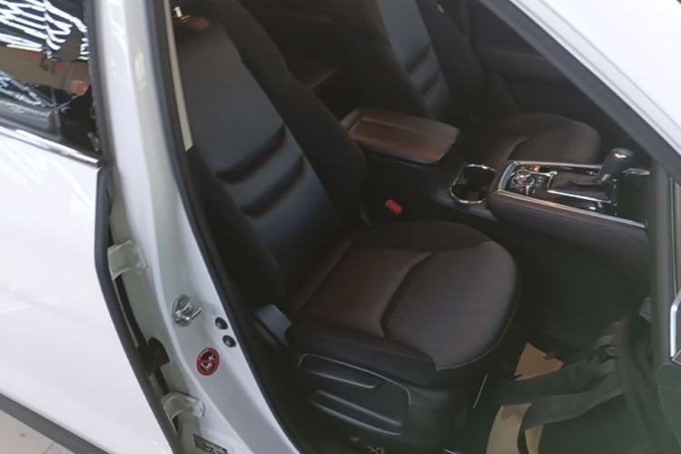 Used Mazda CX-8 2019 2.5L Two-Wheel Drive Luxury Version Right Front Seat