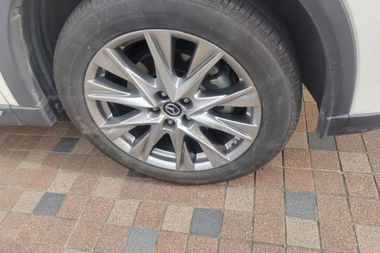 Used Mazda CX-8 2019 2.5L Four-Wheel Drive Flagship Model Right Front Wheel Hub