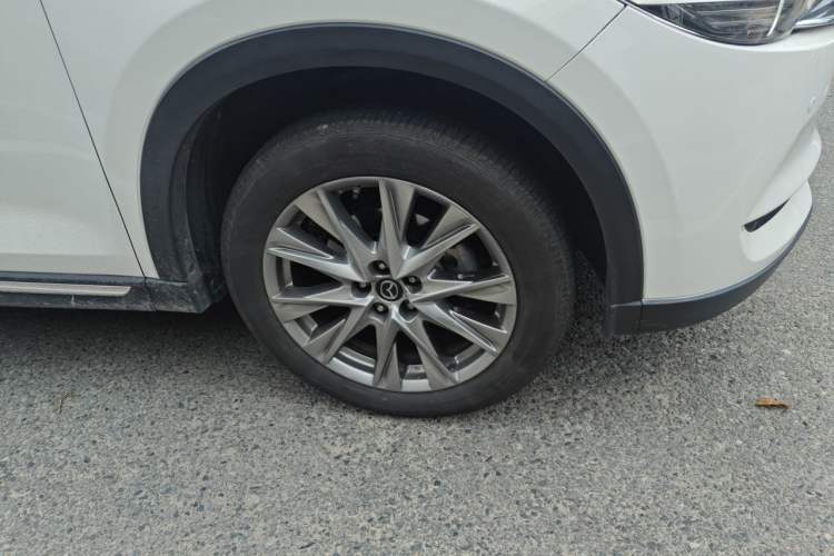 Used Mazda CX-8 2019 2.5L Four-Wheel Drive Flagship Model Right Front Wheel Hub